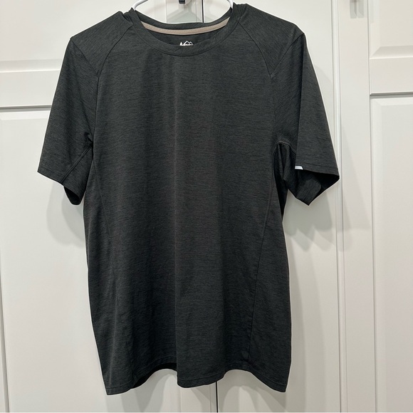REI Co-op men’s medium Black T-Shirt,performance,athleisure,Gorpcore - Picture 1 of 7